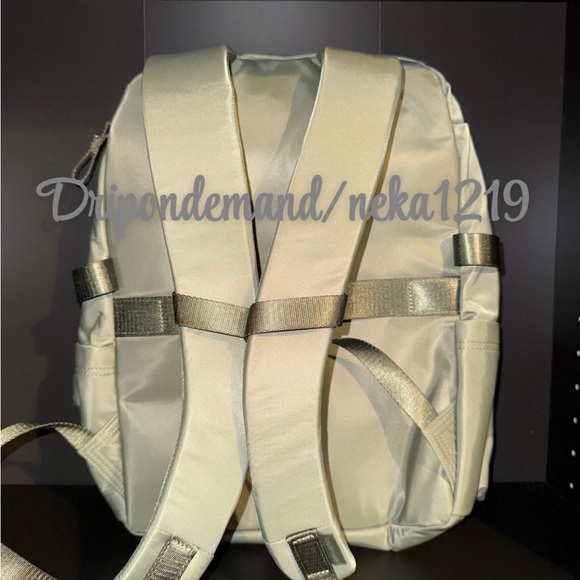 Lululemon New Crew Backpack 22L Updated- Bay Leaf